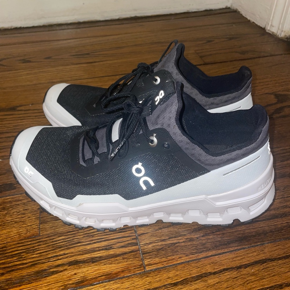On Cloud stratus cloud Running Sneakers